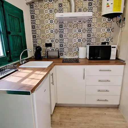 Con Terraza Y Barbacoa *