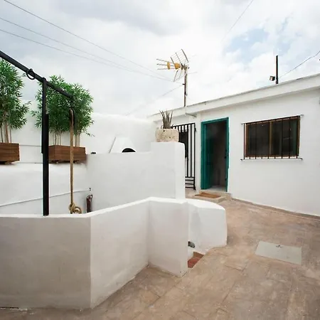 Con Terraza Y Barbacoa *