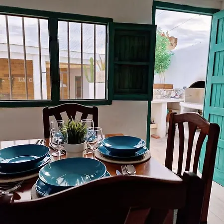 Con Terraza Y Barbacoa